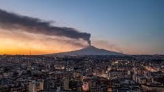 Etna Yanardağı'nın aktivitesi yüzünden uçuşlar iptal edildi