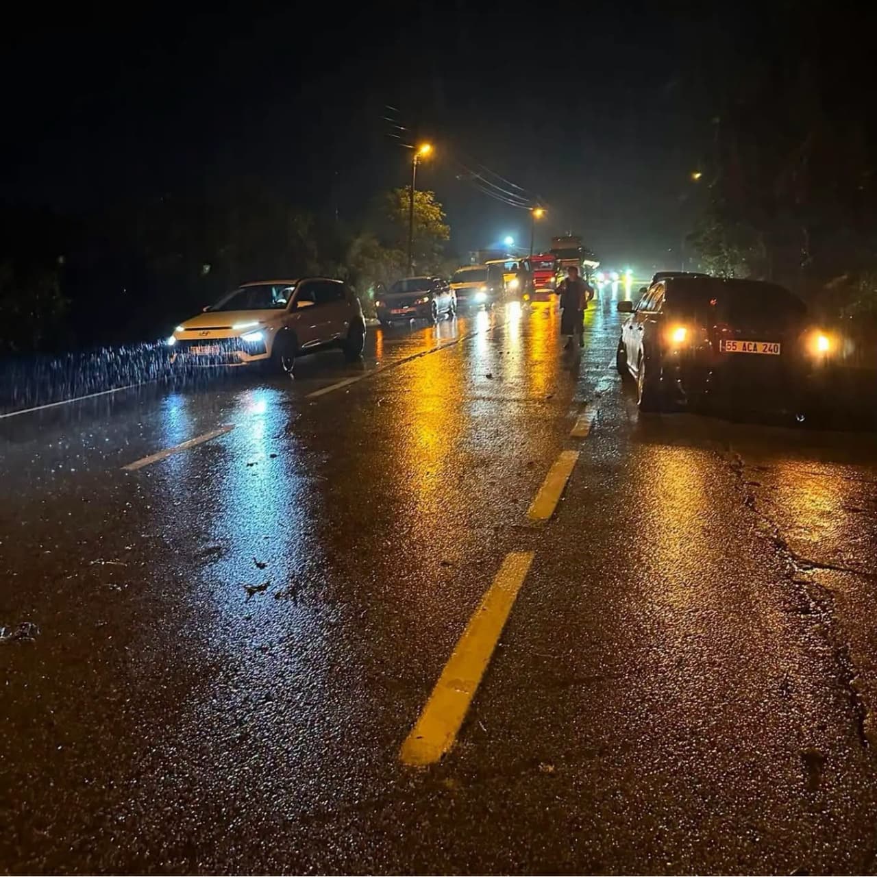 Sağanak Giresun’da ulaşımı vurdu
