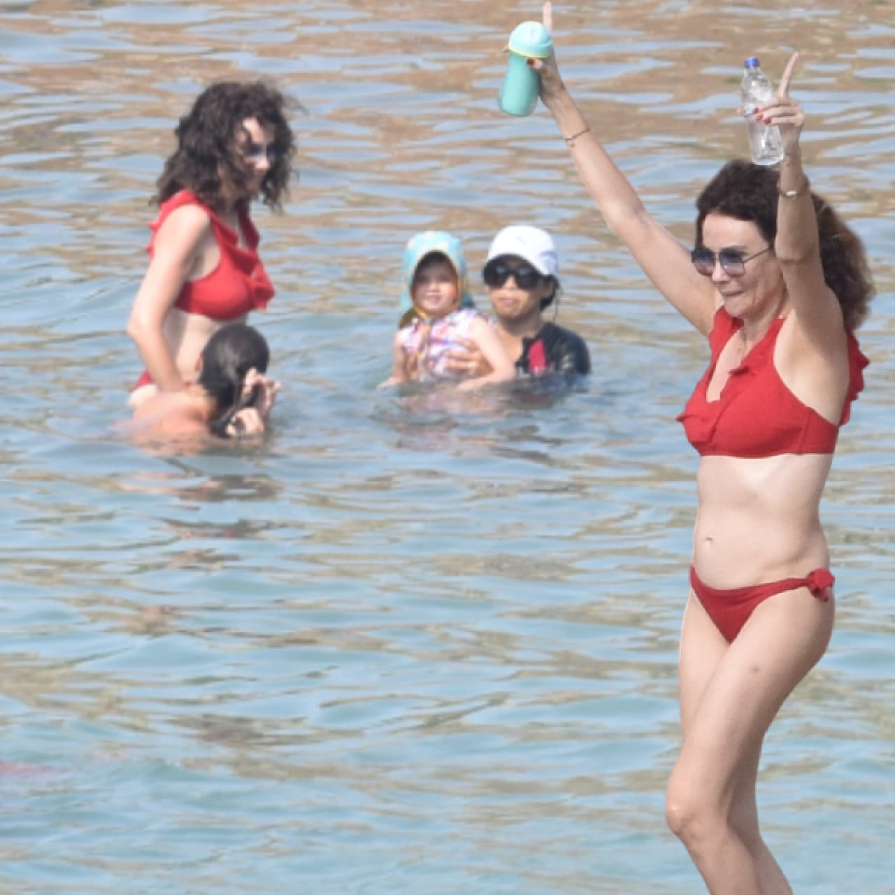Plajda dans neşesi