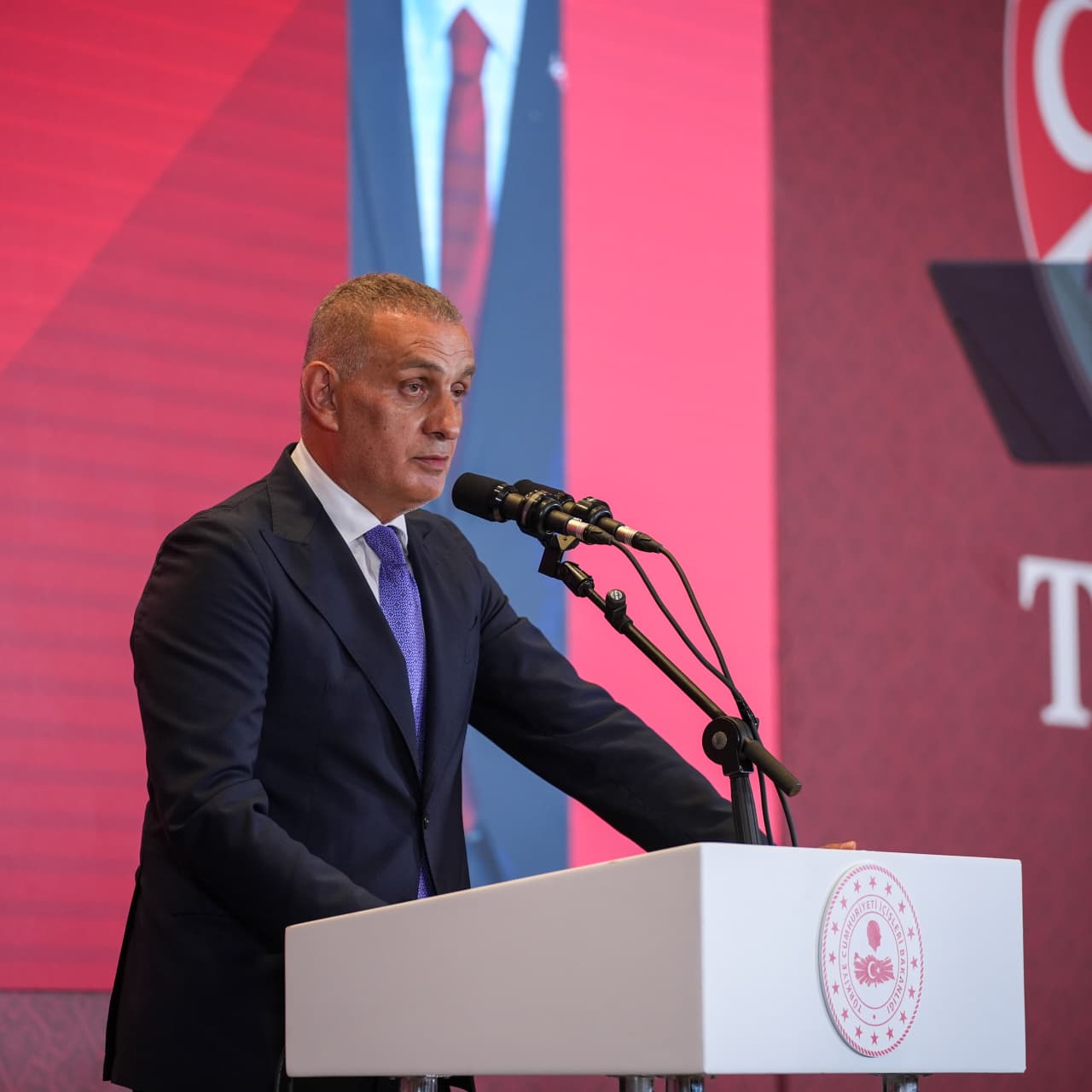 TFF Başkanı İbrahim Hacıosmanoğlu'ndan yeni sezon mesajı
