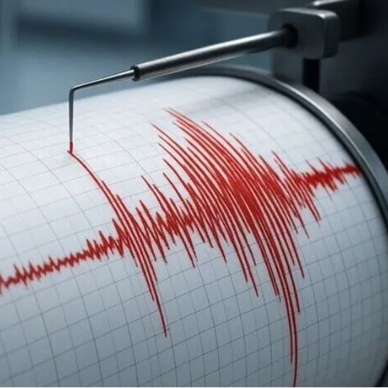 Endonezya'da 7,7 Büyüklüğünde Deprem