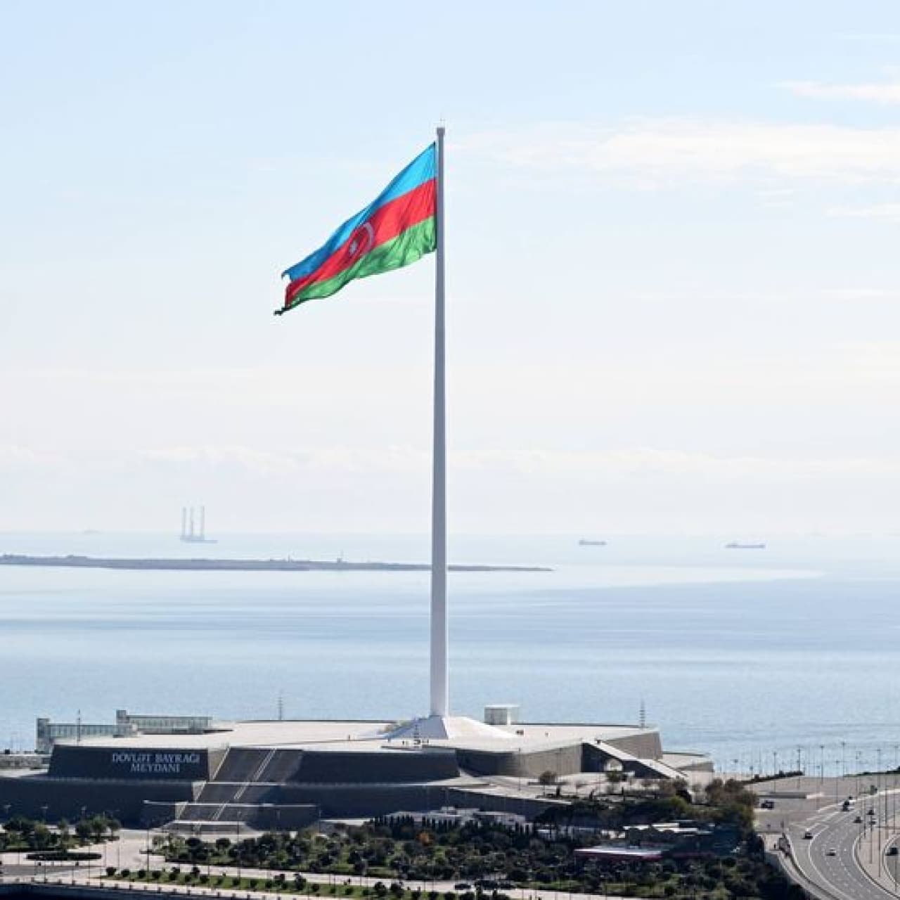 Azerbaycan'dan 3 Rusya vatandaşı hakkında gıyabi tutuklama kararı
