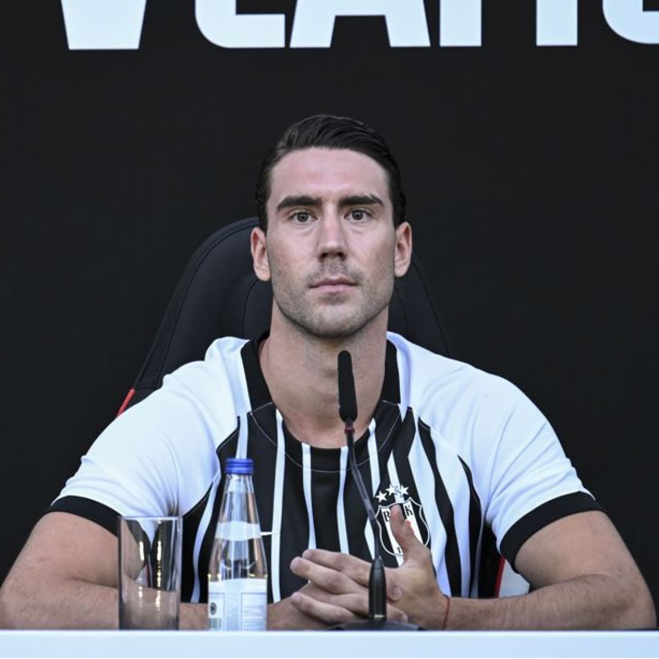 Beşiktaş, Vlahovic'in lisansını çıkardı!