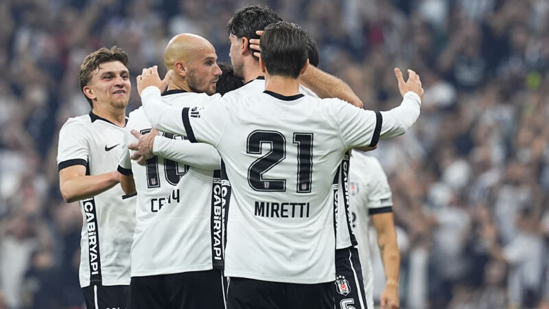 Beşiktaş, Kocaelispor'u 2-1 yendi
