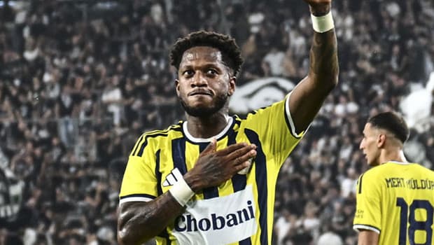 Fenerbahçe'den ayrılan Sambacı, son maçında vedalaştı