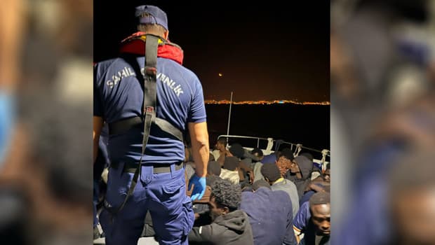 Kuşadası Açıklarında 29 Kaçak Göçmen Yakalandı
