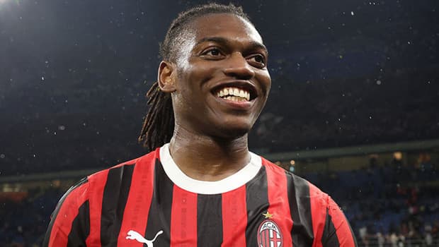 Milan'dan karar! Leao'nun bonservisi düştü