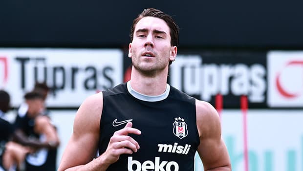 Dusan Vlahovic Beşiktaş'ta ilk antrenmanına çıktı!