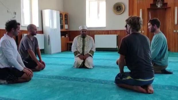Sivas'ta 5 Yeni Zelandalı Turist Müslüman Oldu