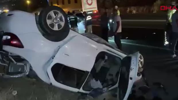 Şanlıurfa’da iki otomobil çarpıştı: 3 ölü, 1 yaralı