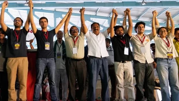 Hindistan'da gözaltındaki Hamam Böceği Halk Partisi liderleri salıverildi