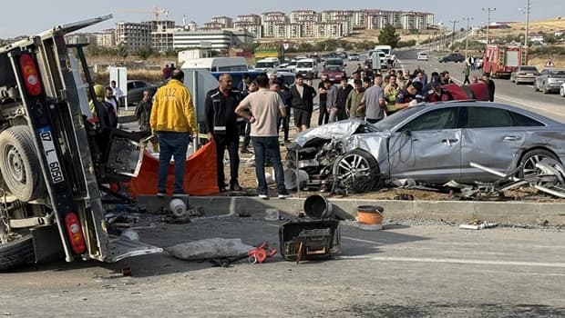 1 kişinin öldüğü kazada MHP'li vekil ve 6 kişi yaralandı