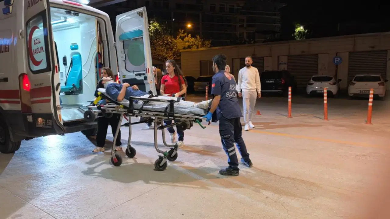3 araç birbirine girdi: 1'i bebek 10 yaralı