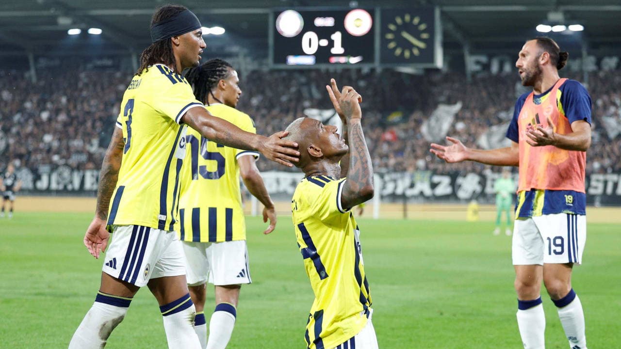 Fenerbahçe Şampiyonlar Ligi Play-off'a Katıldı
