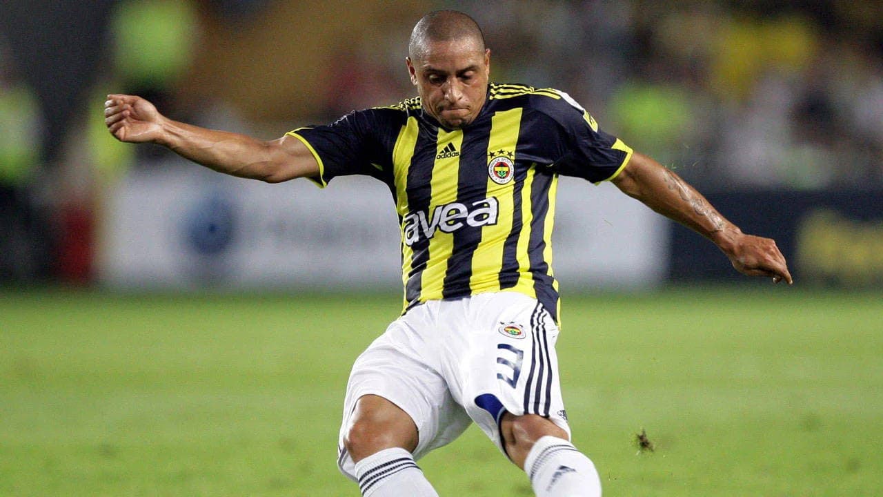 AKP’li vekil duyurdu: ‘Efsane futbolcu Roberto Carlos Müslüman oldu’