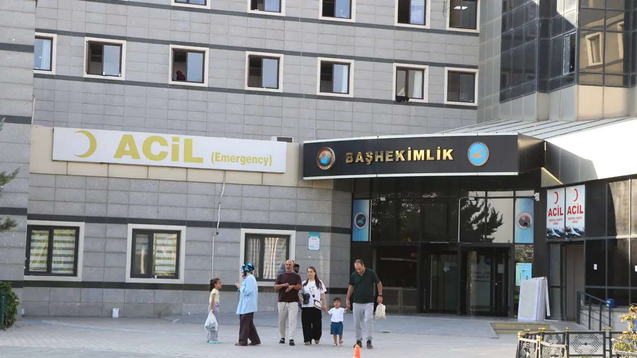 Van Gölü'nde 2 kardeş boğuldu, baba yoğun bakımda