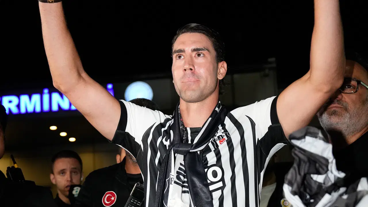 Beşiktaş'tan Dusan Vlahovic için imza töreni açıklaması
