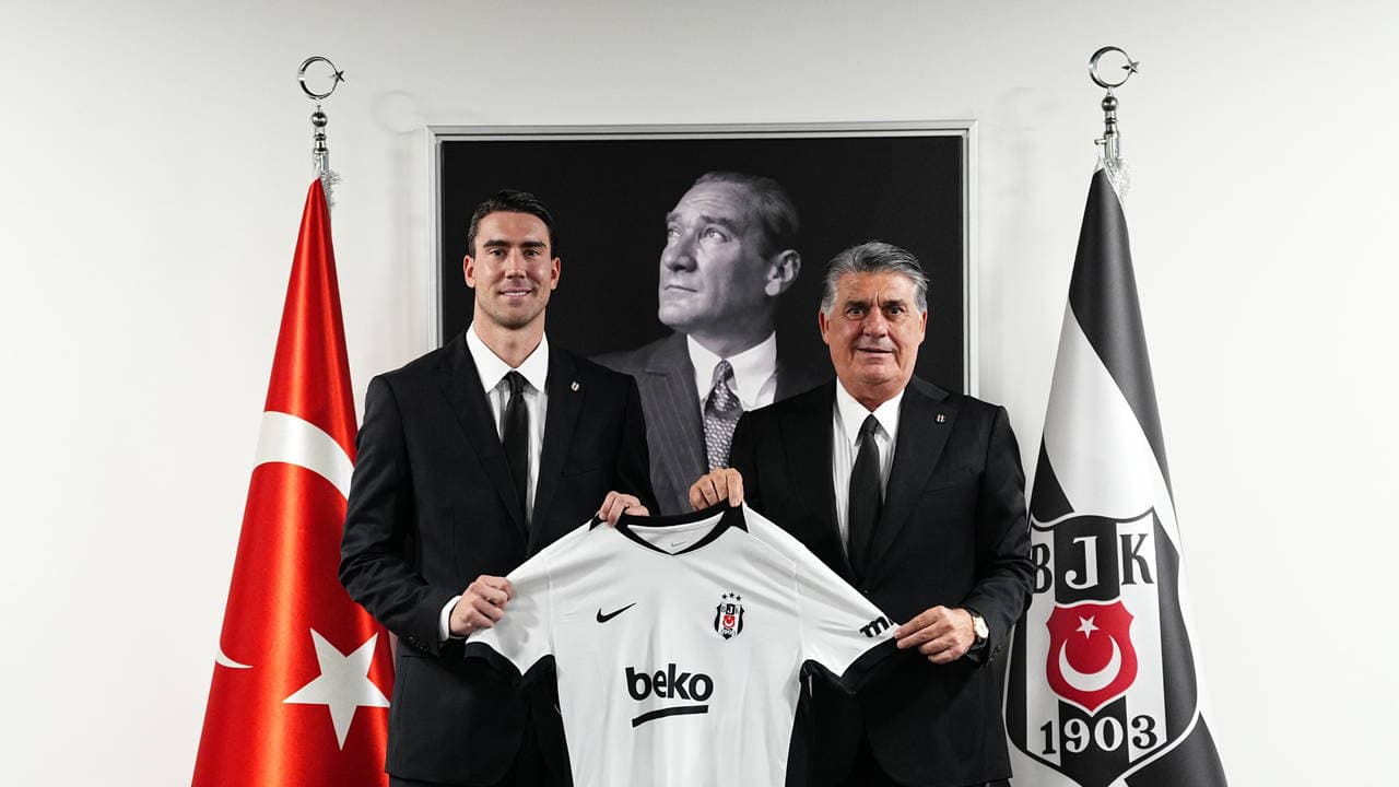 Serdal Adalı'dan Vlahovic'in lisansı için açıklama: 'İtalya Futbol Federasyonu'ndan izin bekleniyor'