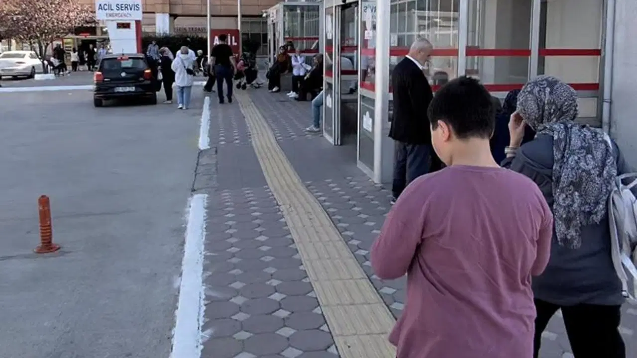 Tokat'ta 2 bini aşkın vatandaş hastalandı, eğitime 1 gün ara verildi