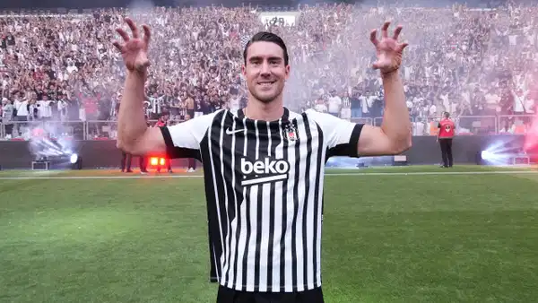 Dusan Vlahovic: Beşiktaş'a Transfer Sürecini Anlattı