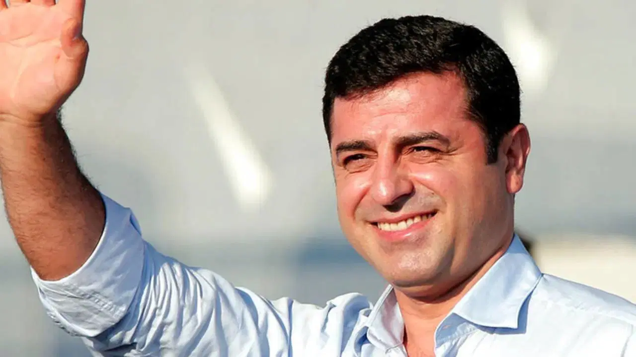 İmralı Heyeti çağrı yaptı: Demirtaş ve Mızraklı'dan 'çerçeve yasa' mesajı