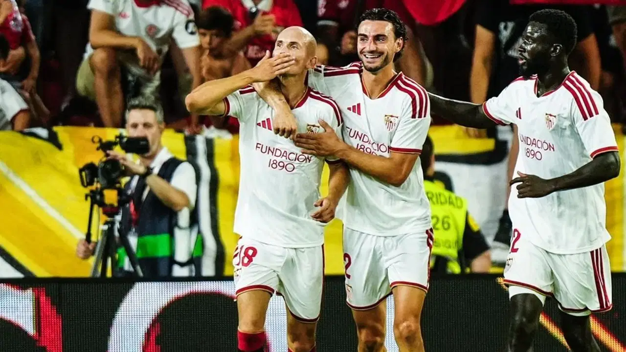Sevilla geriye düştüğü maçta 2 penaltıyla kazandı