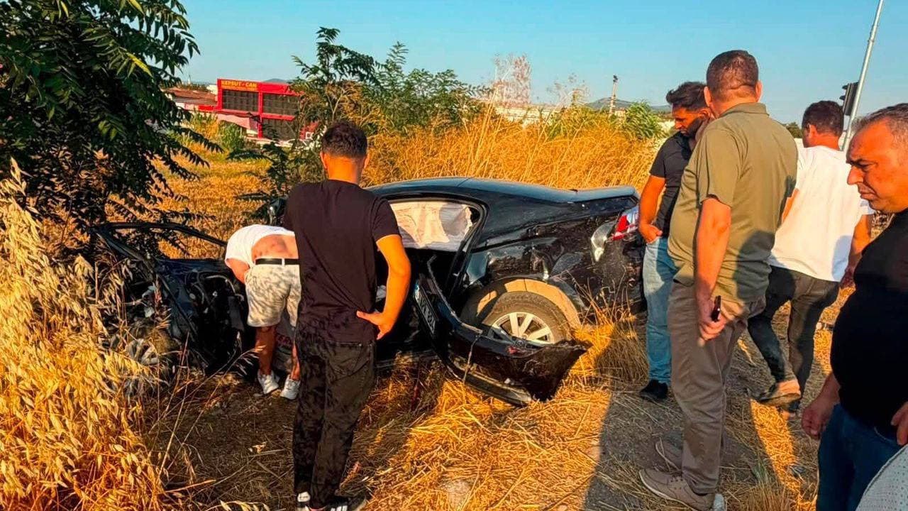 Yangına müdahaleye giden orman aracı ile otomobil çarpıştı: 1 ölü