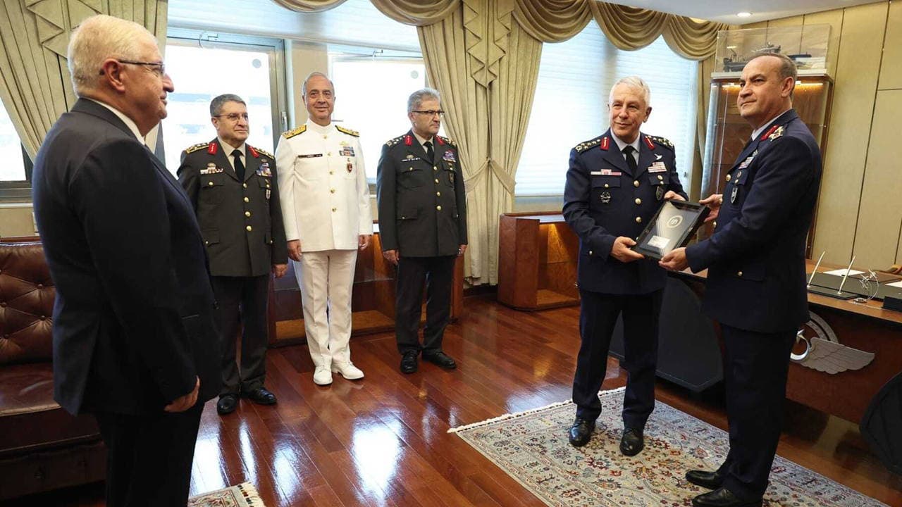 Hava Kuvvetleri Komutanlığında devir teslim töreni: Orgeneral Dalkıran görevi devraldı