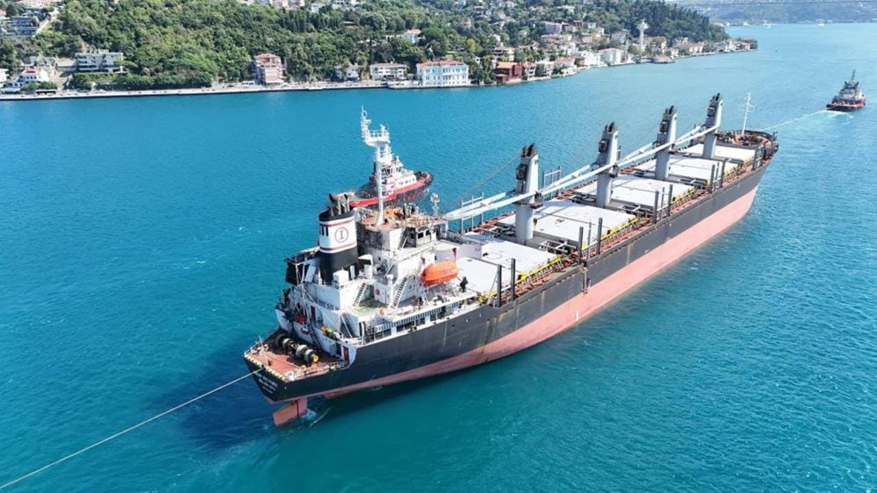 İstanbul Boğazı, Ukrayna’ya ait İHA saldırısı sonrası çift yönlü trafiğe kapatıldı