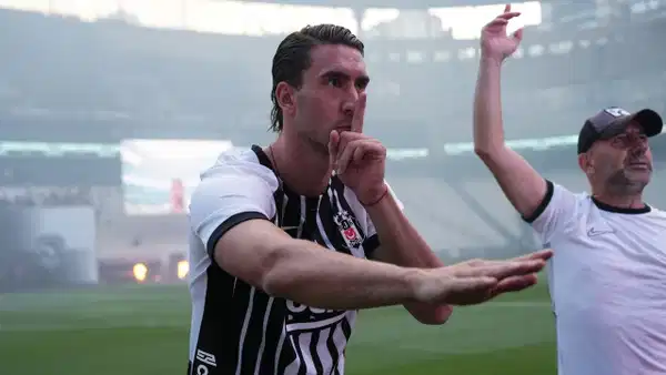 Beşiktaş, UEFA listesine Dusan Vlahovic'i ekledi