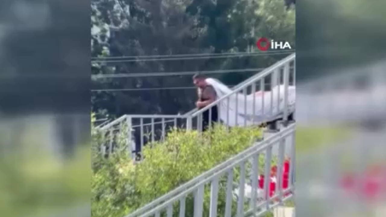 Erdoğan'ın Pankartını Söken Yurttaş Tutuklandı