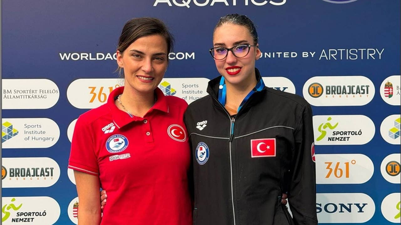 Selin Hürmeriç Macaristan'daki Dünya Gençler Artistik Yüzme Şampiyonası'nda 9. oldu