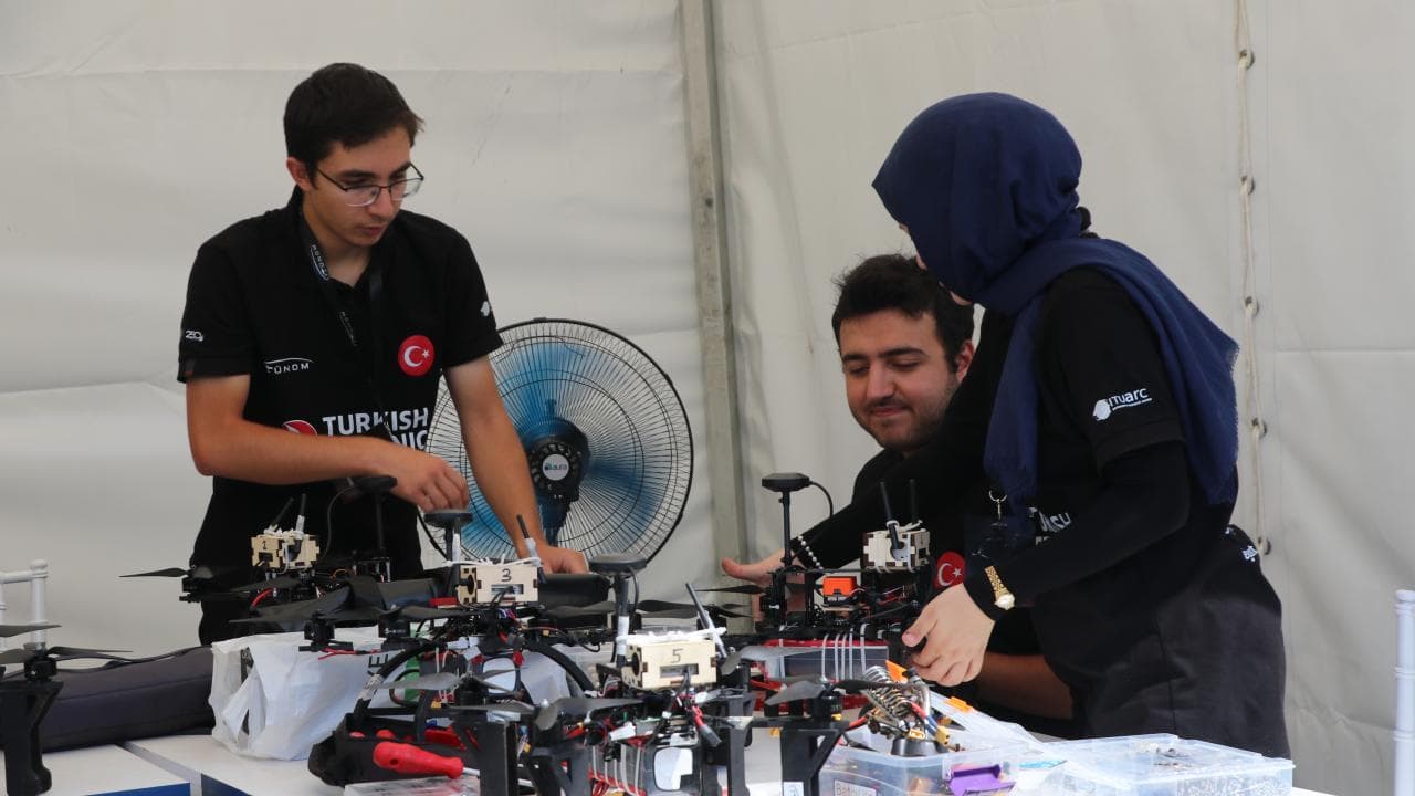 TEKNOFEST Savaşan İHA Yarışması Siirt'te başladı